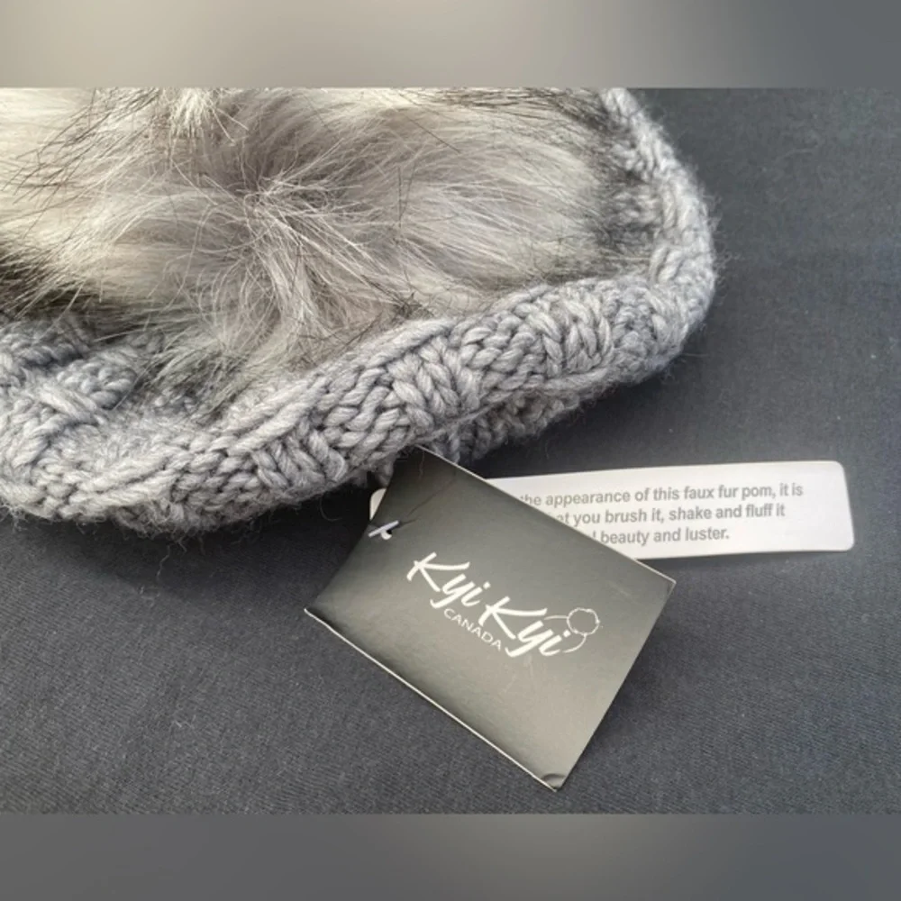 Kyi Kyi Womens‎ Knit Wool Blend Faux Fur Pom-Pom Slouchy Winter Beanie Hat Grey